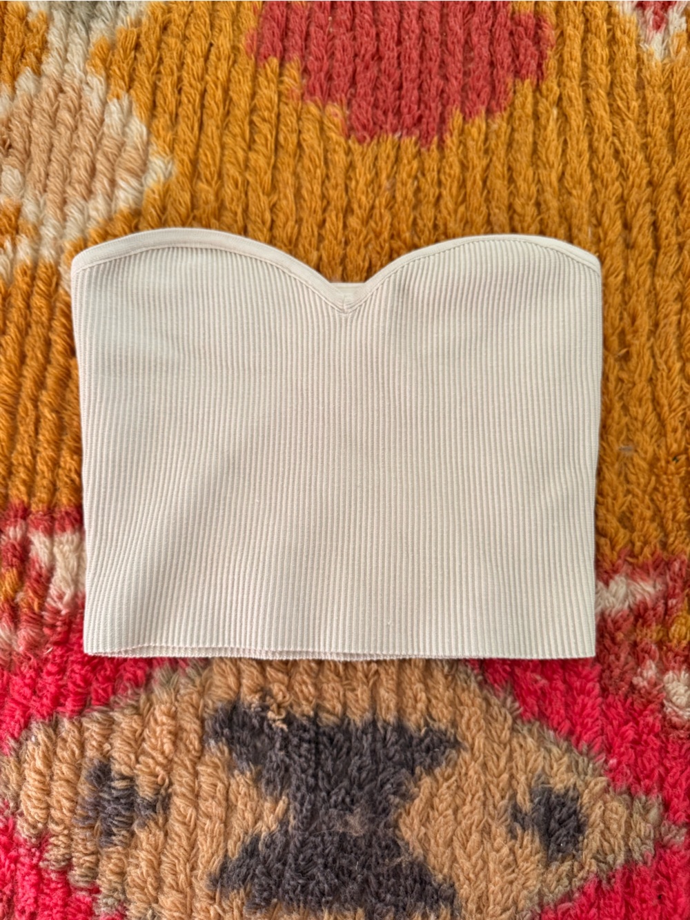 Aritzia babaton sweetheart ribbed tube top crop